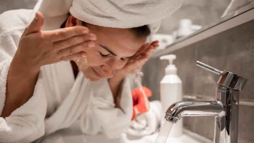 How to wash your face for cleaner, healthier skin?